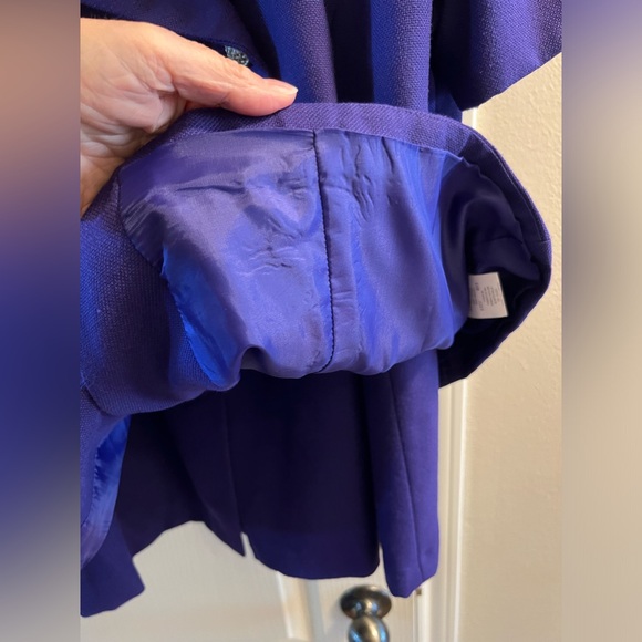 Size 18 six button blazer and skirt - Picture 7 of 7